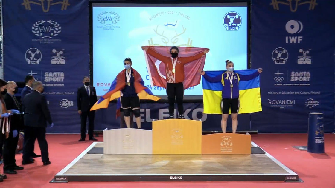 Milli halterci Sera Yenigün, Avrupa’da biri altın 3 madalya kazandı
