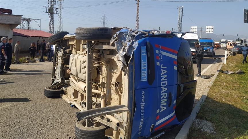 Adana’da askeri aracın kaza yapması sonucu 2 asker şehit oldu, 3 asker yaralandı