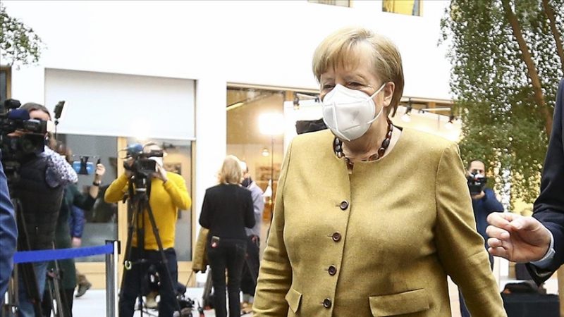 Almanya Başbakanı Merkel BioNTech’in üretim tesisini ziyaret etti