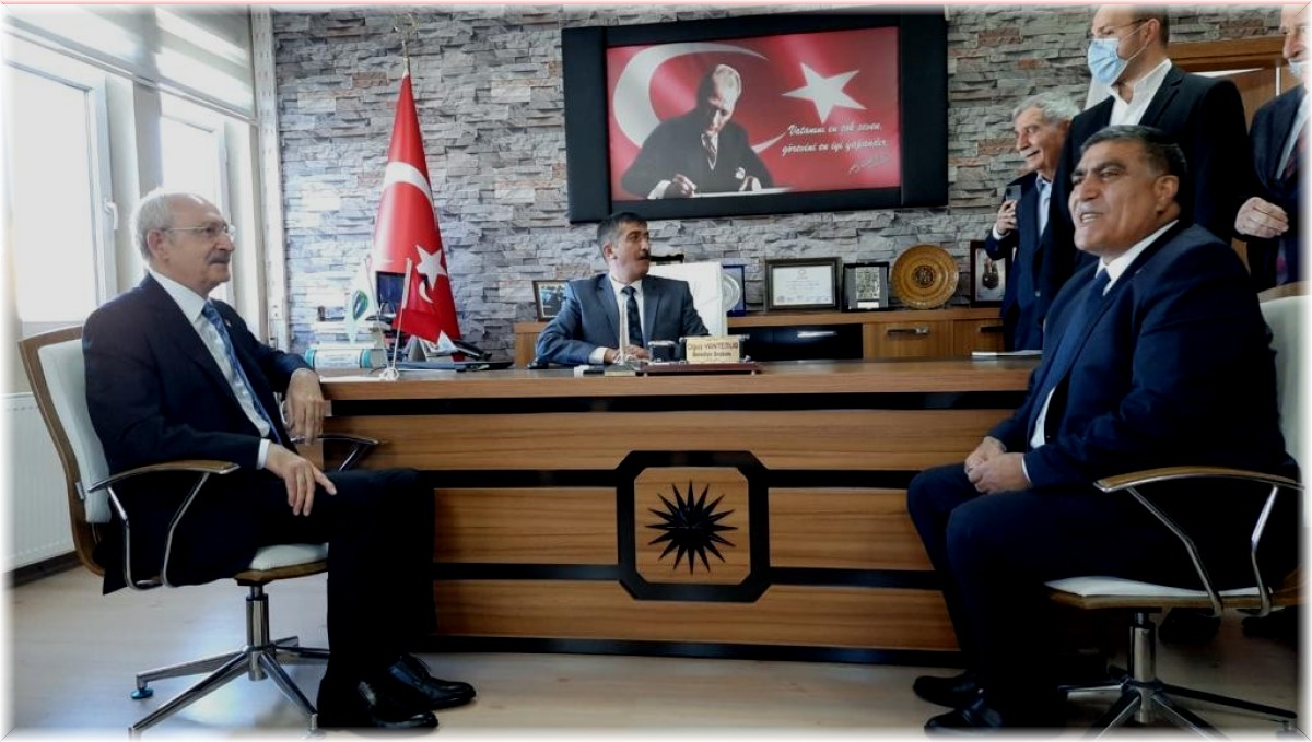 Kılıçdaroğlu Kars’tan Merkez Bankası bürokratlarına seslendi: Birilerinin isteği ile karar vermeyin
