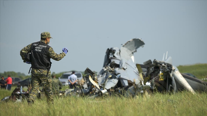 Tataristan’da paraşütçü taşıyan uçağın düşmesi sonucu 16 kişi hayatını kaybetti