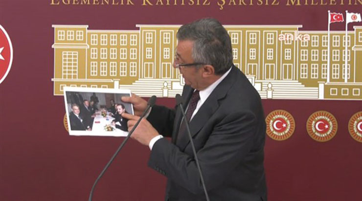 CHP’li Altay fotoğrafları gösterdi: Türkiye’de Soros ile en çok görüşen Erdoğan’dır