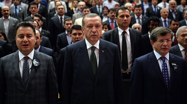 Erdoğan’ın ‘Babacan ve Davutoğlu’ yanıtı gündemi değiştirdi: ‘Whatsapp gruplarında dolaşıyor…’