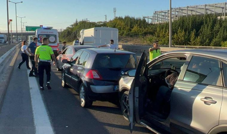 Çekmeköy’de zincirleme kaza: 9 araç birbirine girdi