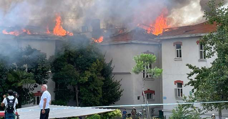Balıklı Rum Hastanesi’ndeki yangın kontrol altına alındı