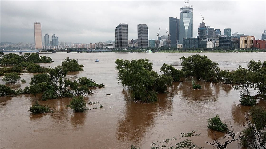 Güney Kore’de şiddetli yağış nedeniyle ölenlerin sayısı 14’e yükseldi