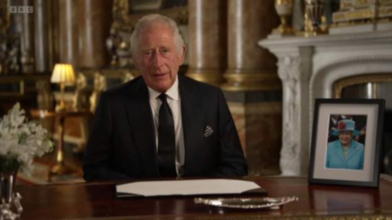 Kral III. Charles, ilk kez Britanya halkına seslendi: ‘Ömür boyu hizmet’ sözü verdi