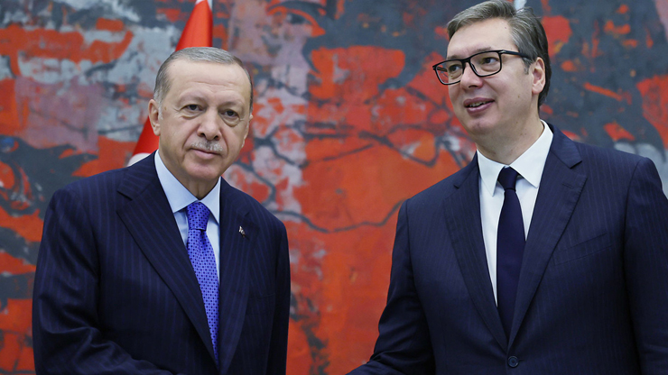 Erdoğan, Sırbistan’da: ‘İmzalar atıldı, kimlikle seyahat dönemi başladı’
