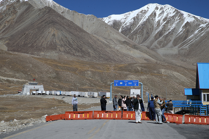 Pakistan ile Çin’i birbirine bağlayan ‘Khunjerab’ dünyanın en yüksek geçiş noktası