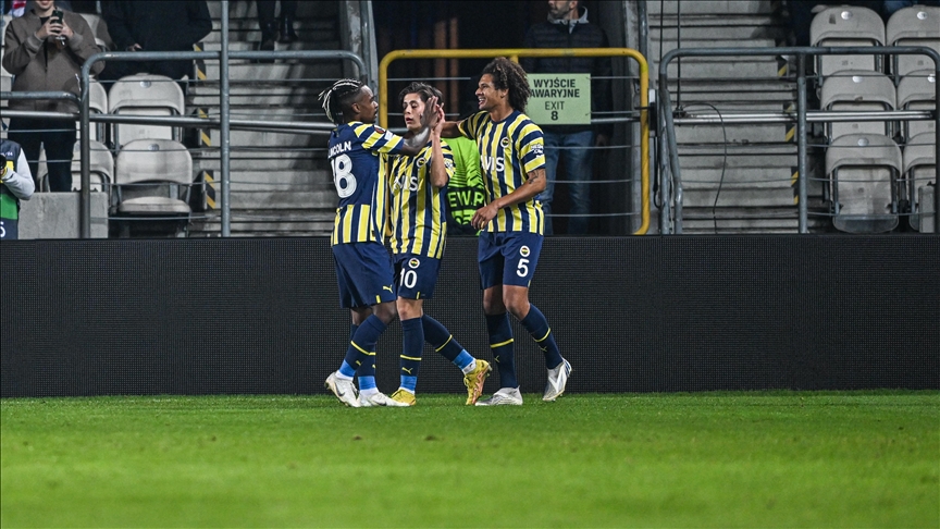 Fenerbahçe grup lideri olarak doğrudan son 16 turuna yükseldi