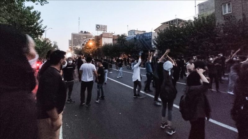 İran’daki kentler ve üniversitelerde protestolar devam etti