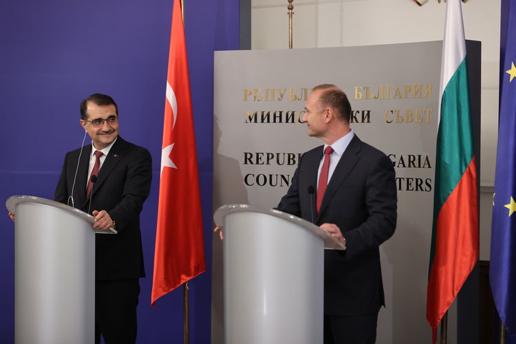 Türkiye ile Bulgaristan doğal gaz alanında işbirliği anlaşması imzaladı