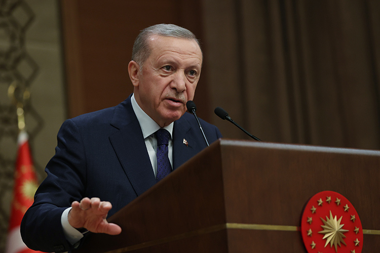 Cumhurbaşkanı Erdoğan: İsrail yönetimi insanlığa dair ne kadar değer varsa hepsini çiğnemeye devam ediyor