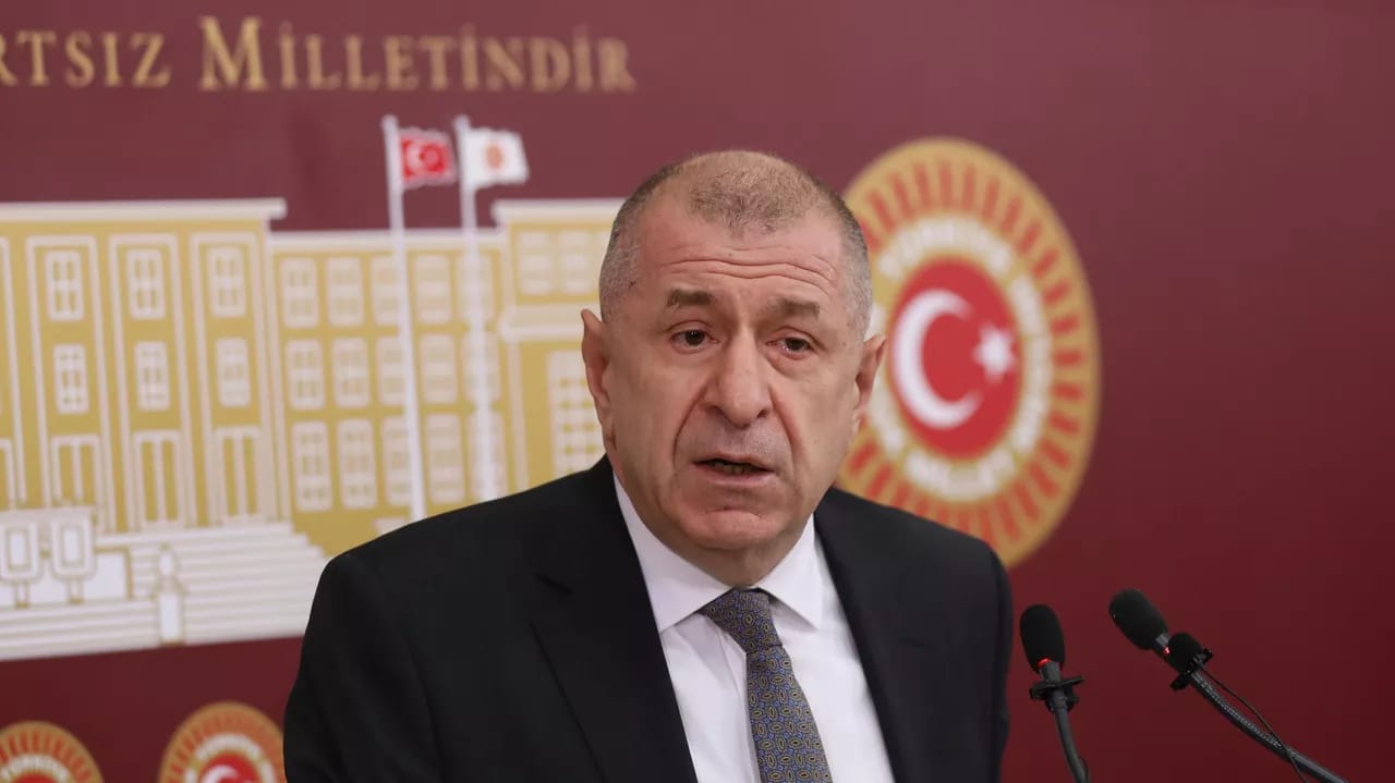 Ümit Özdağ: Akşener, siyasal kampanyasını yöneten kişiye ‘Erdoğan’ı cumhurbaşkanı seçiyoruz’ demiş