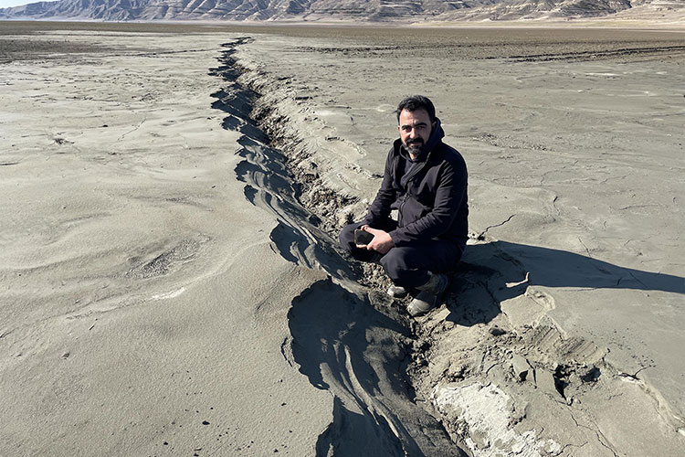 Elazığ’da fay hattındaki zemin sıvılaşması havadan görüntülendi