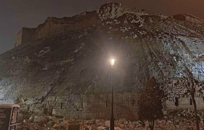 Gaziantep Kalesi deprem nedeniyle yıkıldı