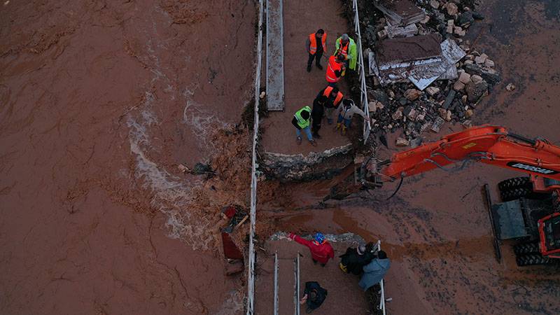 Libya’daki sel felaketinde 2 binden fazla ölü, 7 bin kayıp: Türkiye’den insani yardım