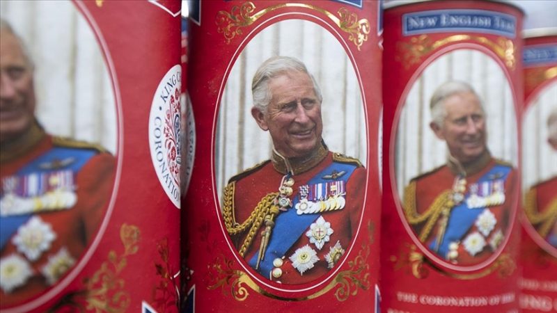 Kral 3. Charles’ın taç giyme törenindeki her aksesuarın yüzlerce yıllık geçmişi var
