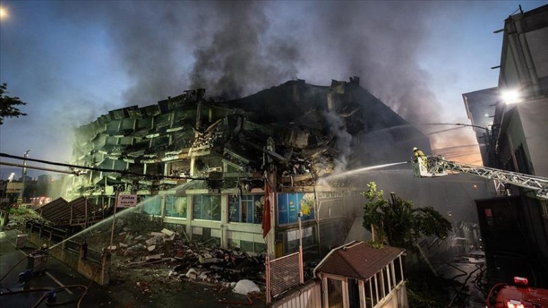 Başakşehir’de fabrikada çıkan yangını söndürme çalışmaları 44. saatinde