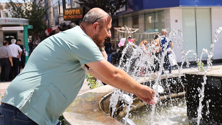 Türkiye’de son 53 yılın en sıcak ikinci ağustos ayı yaşandı