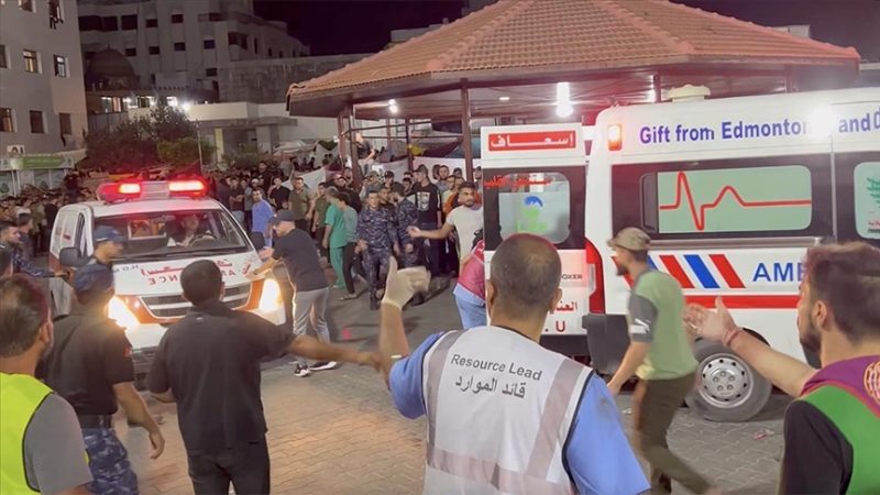 İsrail’in Gazze’deki El-Ehli Baptist Hastanesini bombalaması sonucu 500 kişi öldü