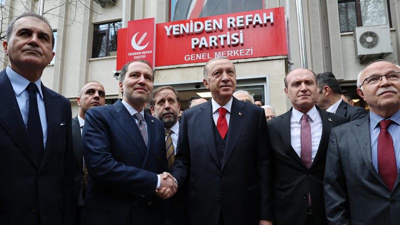 Fatih Erbakan Ankara ve İstanbul tahminini açıkladı, ‘Artık çekilirsek yedek lastiğe döneriz’ dedi