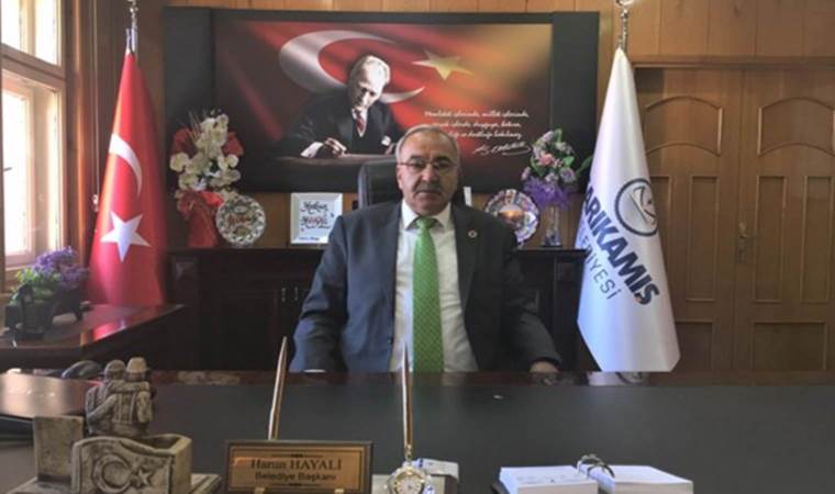 MHP’li Sarıkamış Belediye Başkanı Harun Hayali kalp krizi ardından beyin kanaması geçirdi