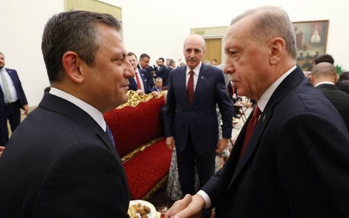 Erdoğan ile Özel, Meclis resepsiyonunda bir araya geldi, haftaya görüşecekler: İlk buluşma çay sohbetinde